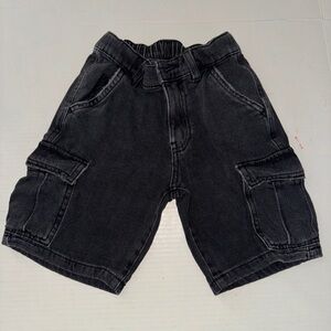 Zara boy cargo shorts size 7.